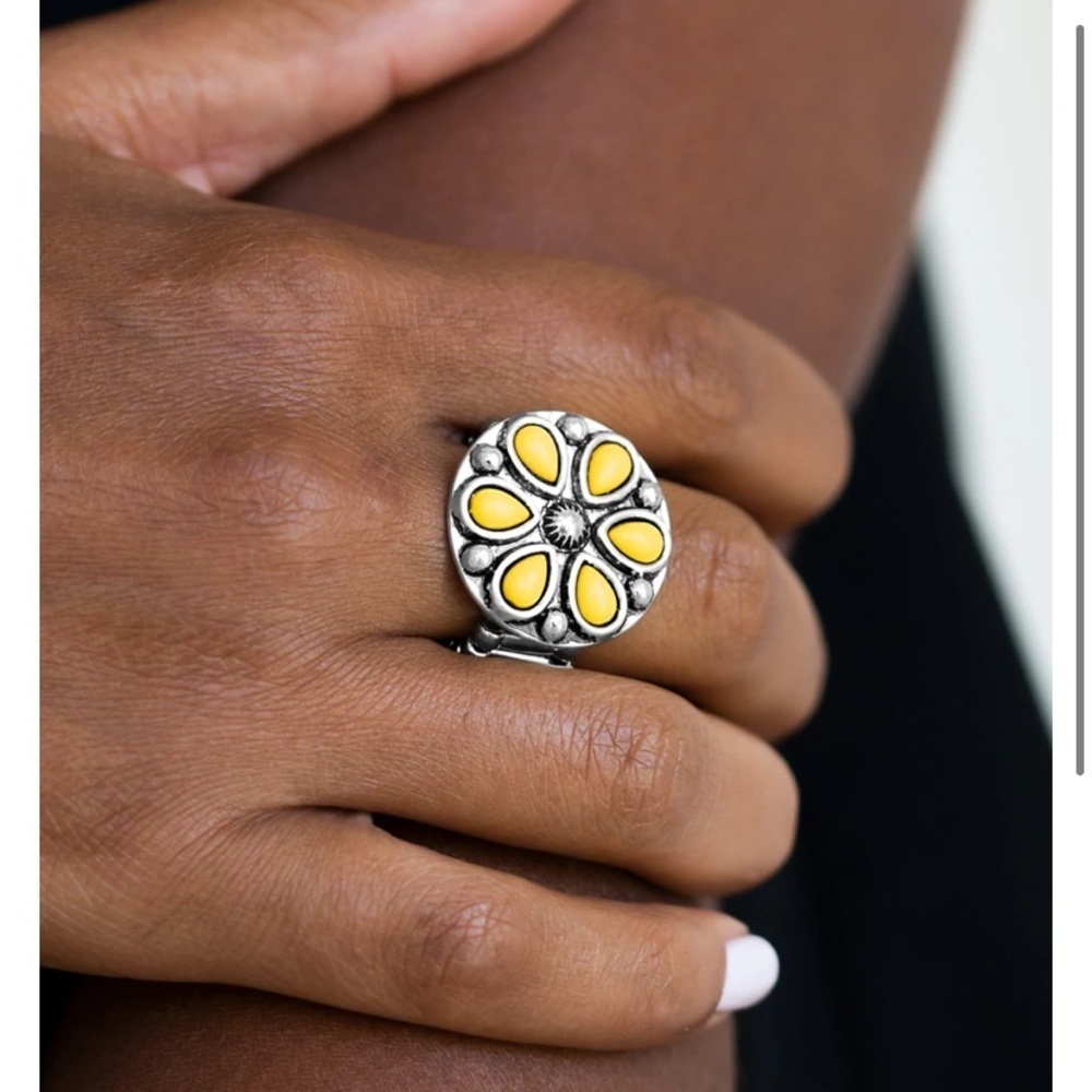 Color Me Calla Lily - Yellow - Flower Ring. New